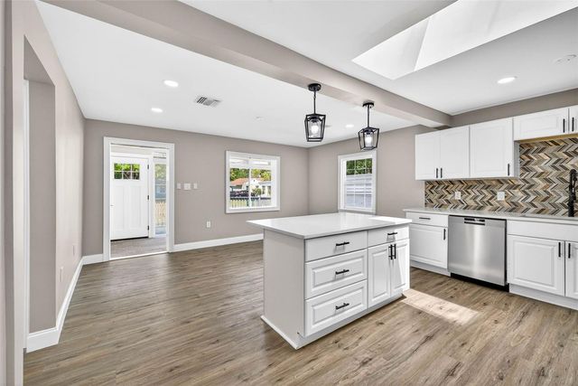 3620 E TAMPA CIRCLE, Tampa, FL 33629