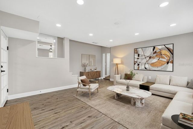 3620 E TAMPA CIRCLE, Tampa, FL 33629