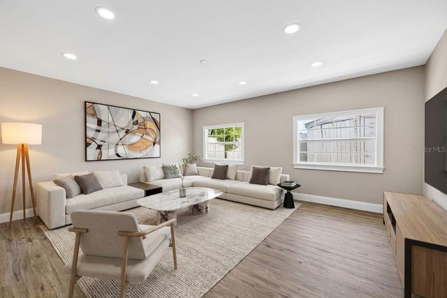 3620 E TAMPA CIRCLE, Tampa, FL 33629