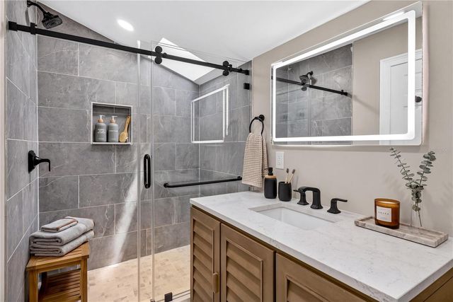 3620 E TAMPA CIRCLE, Tampa, FL 33629