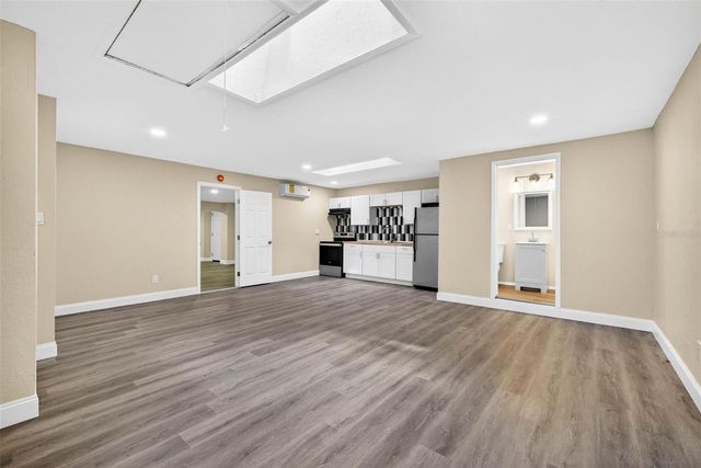 3620 E TAMPA CIRCLE, Tampa, FL 33629