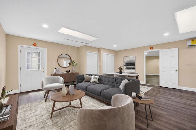 3620 E TAMPA CIRCLE, Tampa, FL 33629