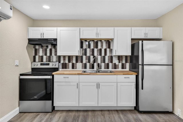 3620 E TAMPA CIRCLE, Tampa, FL 33629