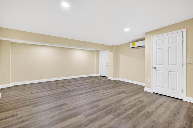 3620 E TAMPA CIRCLE, Tampa, FL 33629