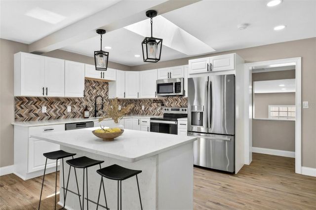 3620 E TAMPA CIRCLE, Tampa, FL 33629