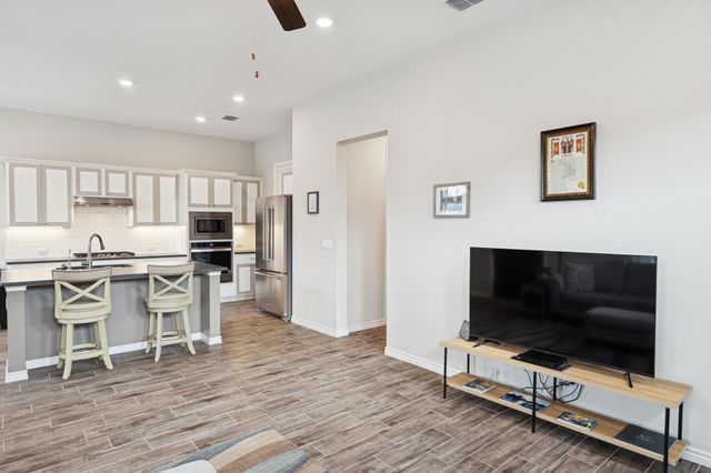 105 Lafitte DR 101, San Marcos, TX 78666