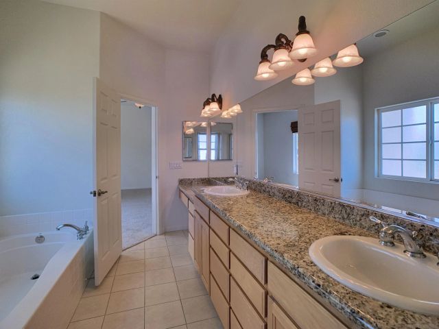 8836 Diamondback Dr, Santee, CA 92071