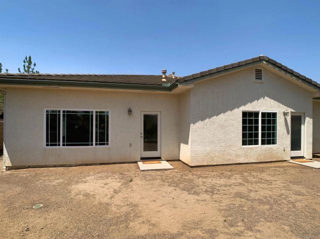8836 Diamondback Dr, Santee, CA 92071