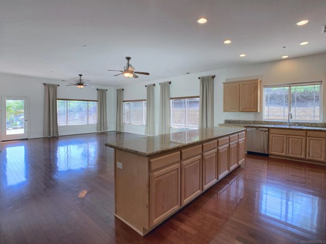 8836 Diamondback Dr, Santee, CA 92071