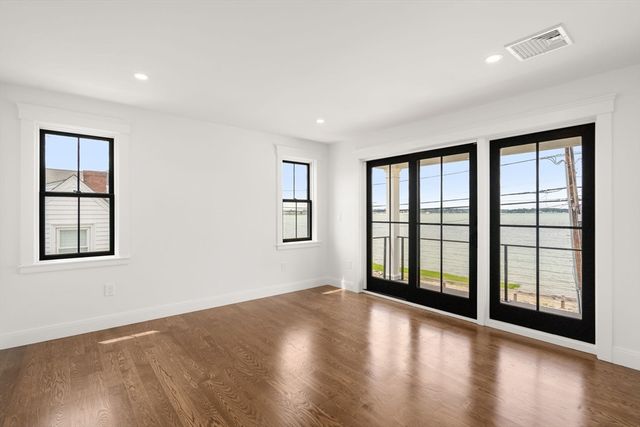 145 Dorchester St, Quincy, MA 02171