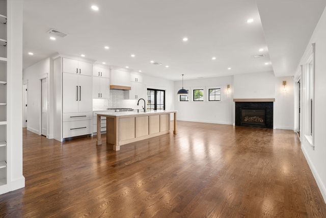 145 Dorchester St, Quincy, MA 02171