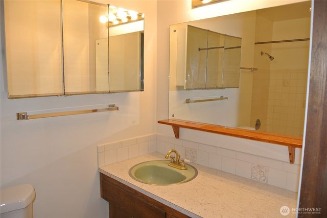 3438 14th Avenue W, Seattle, WA 98119