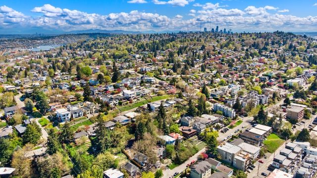 3438 14th Avenue W, Seattle, WA 98119