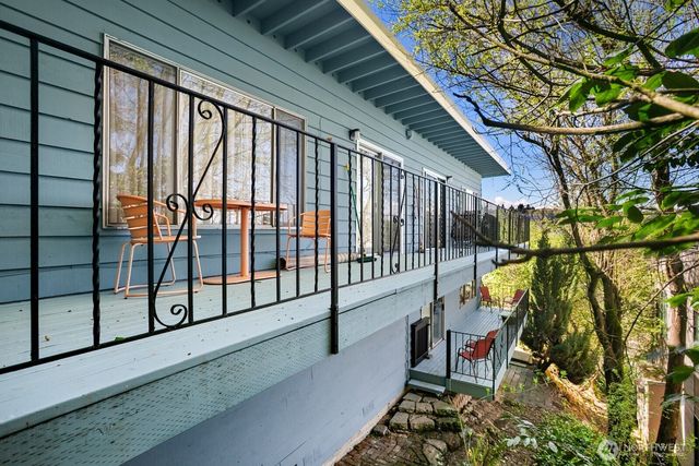 3438 14th Avenue W, Seattle, WA 98119