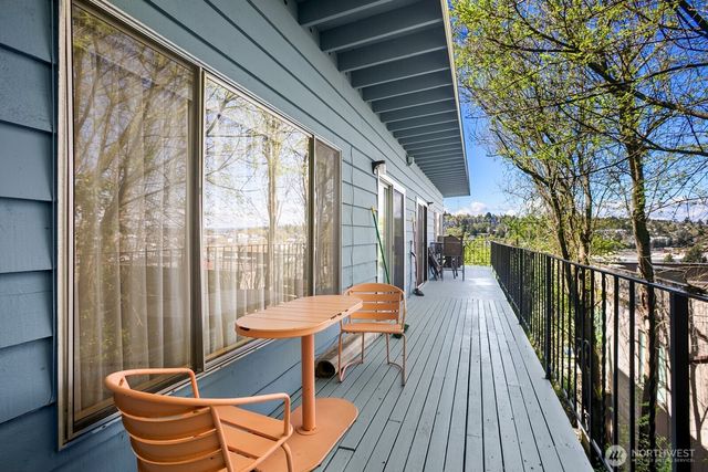 3438 14th Avenue W, Seattle, WA 98119