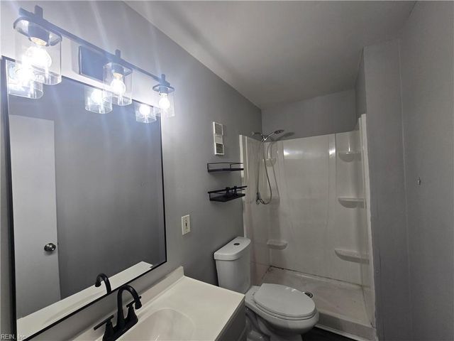 606 Charles CT, Virginia Beach, VA 23462