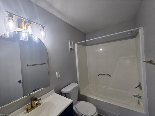 606 Charles CT, Virginia Beach, VA 23462