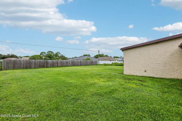 784 Talmadge Avenue SE, Palm Bay, FL 32909