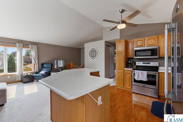 152 Swan Lane, Mankato, MN 56001
