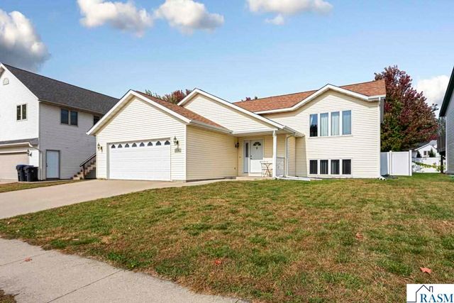 152 Swan Lane, Mankato, MN 56001