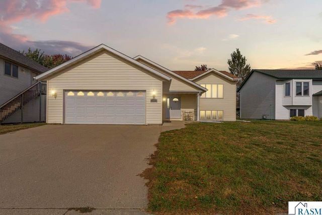 152 Swan Lane, Mankato, MN 56001