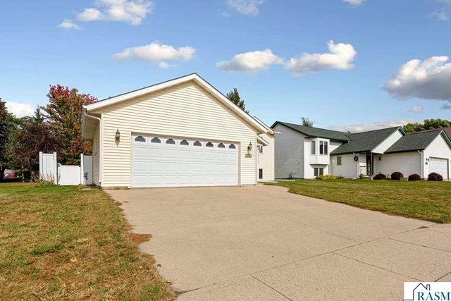 152 Swan Lane, Mankato, MN 56001