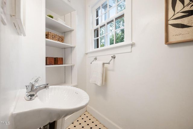 406 E Markham Avenue, Durham, NC 27701