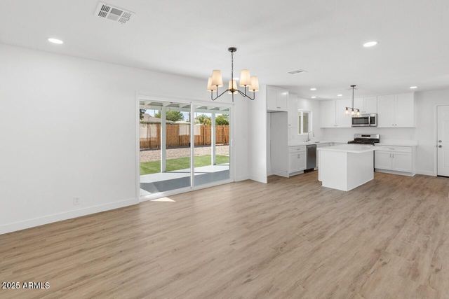 6610 N 15TH Avenue, Phoenix, AZ 85015