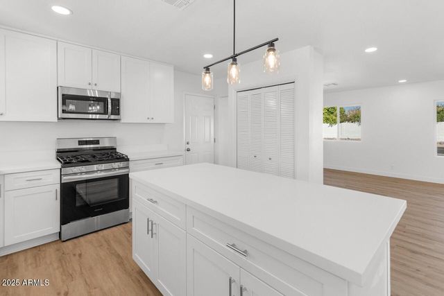 6610 N 15TH Avenue, Phoenix, AZ 85015