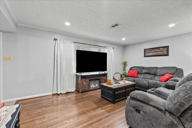 913 Peggy Street, Deer Park, TX 77536