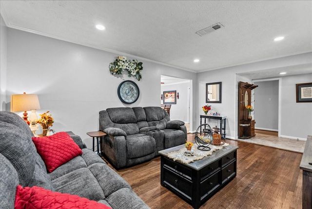 913 Peggy Street, Deer Park, TX 77536