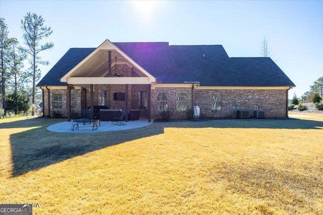 303 Tuxedo Circle, Forsyth, GA 31029