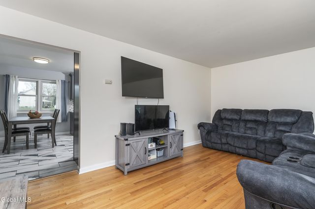 1041 St Jude Drive, Rotterdam, NY 12303
