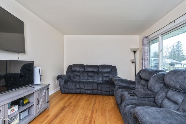 1041 St Jude Drive, Rotterdam, NY 12303