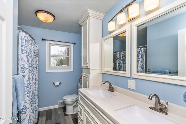 1041 St Jude Drive, Rotterdam, NY 12303