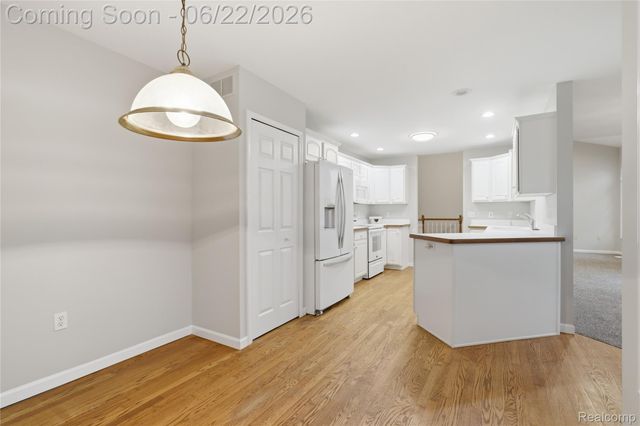 8091 Prestonwood Court, Flushing Charter Township, MI 48433