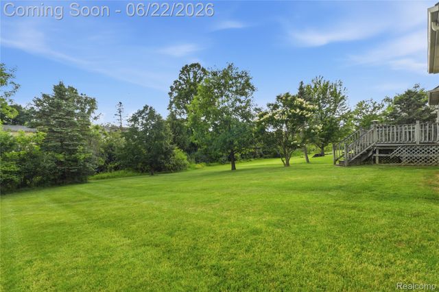 8091 Prestonwood Court, Flushing Charter Township, MI 48433