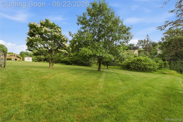8091 Prestonwood Court, Flushing Charter Township, MI 48433