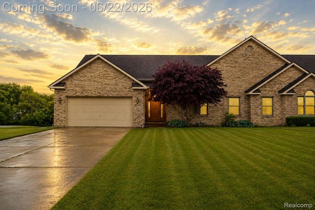 8091 Prestonwood Court, Flushing Charter Township, MI 48433