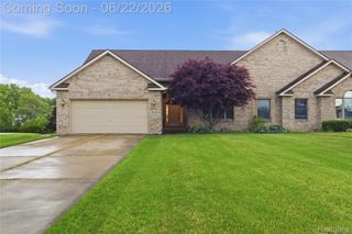 8091 Prestonwood Court, Flushing Charter Township, MI 48433