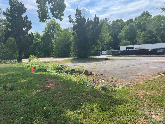 2300 E Independence Boulevard, Charlotte, NC 28205