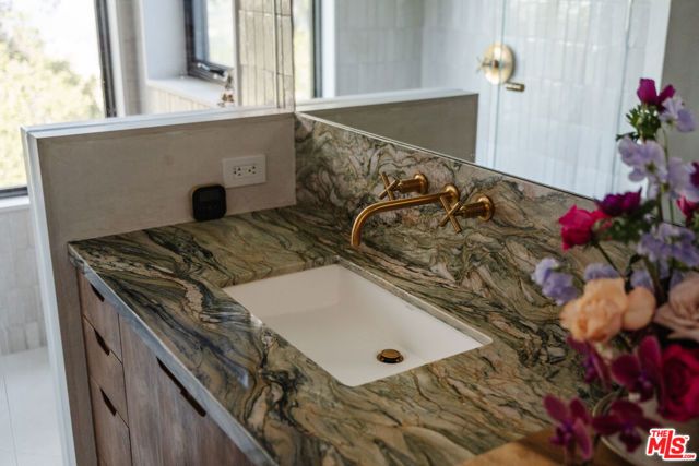 2002 Tuna Canyon Road, Topanga (los Angeles), CA 90290