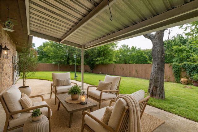 1211 Brookfield Lane, Mansfield, TX 76063
