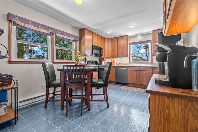1050 Earlyn Drive, Hillsdale, MI 49242