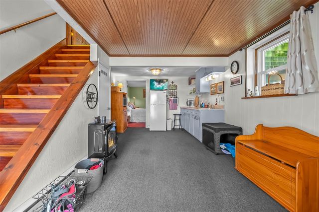 1050 Earlyn Drive, Hillsdale, MI 49242
