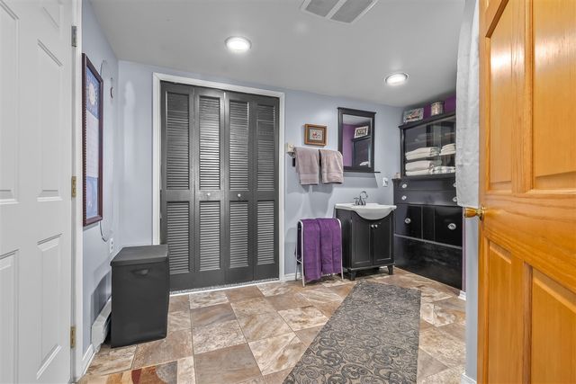 1050 Earlyn Drive, Hillsdale, MI 49242
