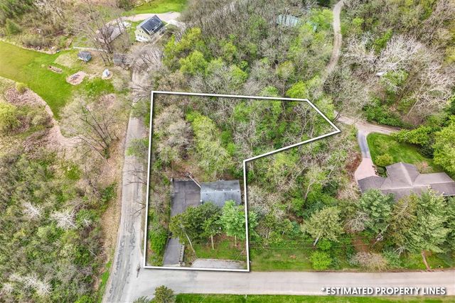 1050 Earlyn Drive, Hillsdale, MI 49242