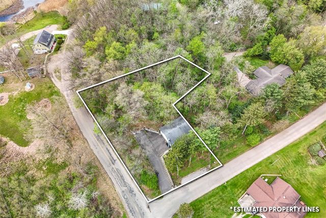 1050 Earlyn Drive, Hillsdale, MI 49242