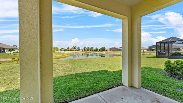 422 Moray Drive SW, Palm Bay, FL 32908