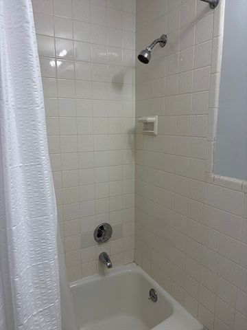 103 Trapelo Road 19, Waltham, MA 02452